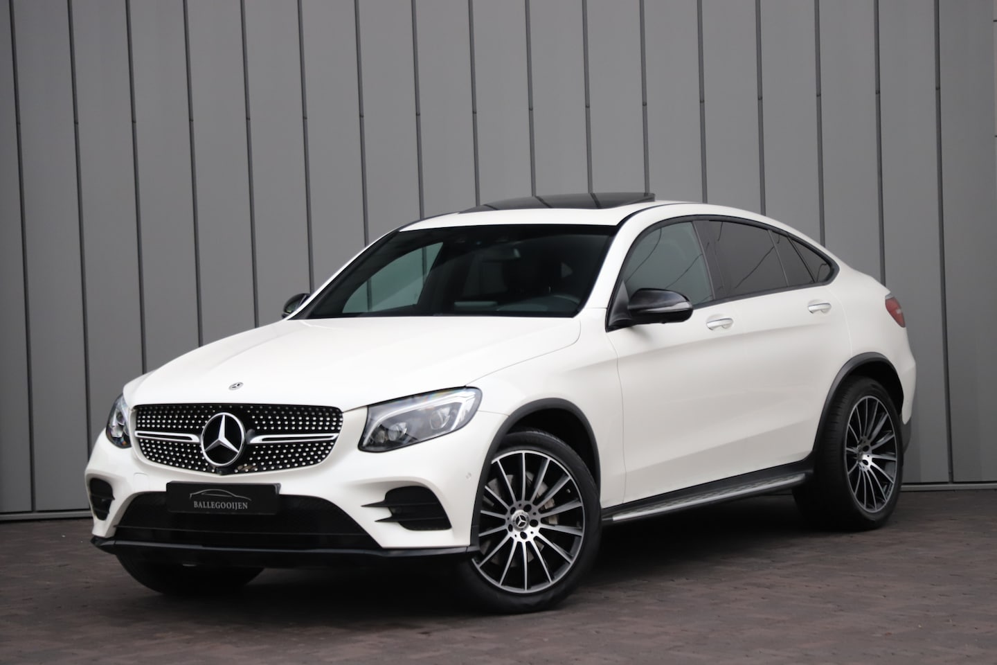 Mercedes-Benz GLC-klasse Coupé - 250d 4-Matic AMG Aut9 | Head-up | Keyles-go | Burmester | Schuifdak | ILS | Carbon | Sfeer - AutoWereld.nl