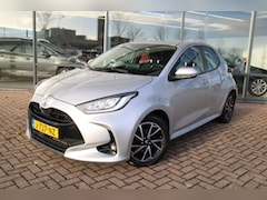 Toyota Yaris - 1.5 VVT-i 125pk Dynamic Airco Navi Camera Carplay Nederlandse auto met NAP