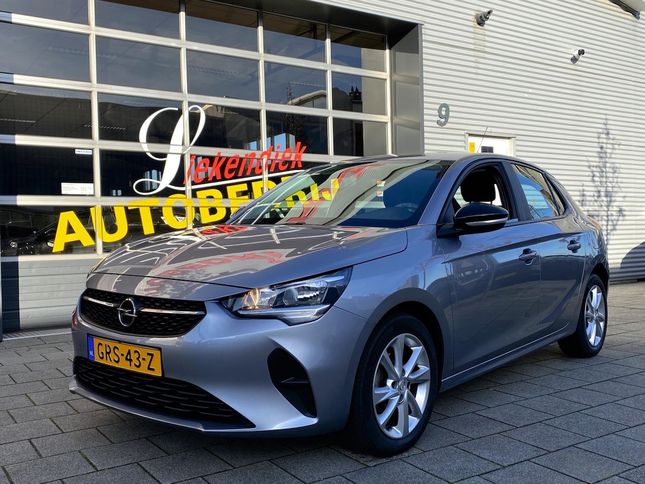 Opel Corsa - 1.2 Edition - Navigatie I Airco I PDC I Comfort pakket I Sport velgen I Dealer onderhouden - AutoWereld.nl