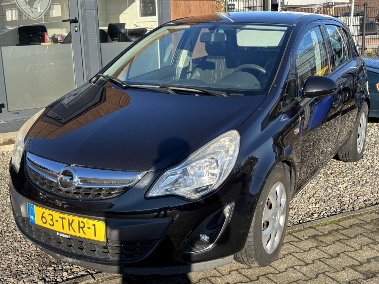 Opel Corsa - 1.2-16V Ann. Edition - AutoWereld.nl