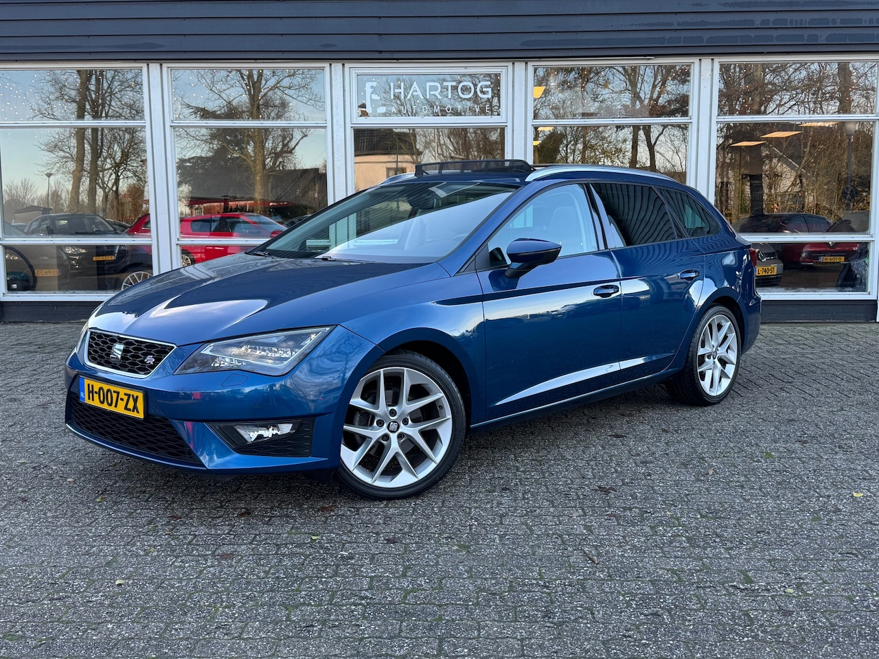 Seat Leon ST - 1.4 EcoTSI FR Connect | Autm | Pano | 1/2 Leer | Xenon | - AutoWereld.nl