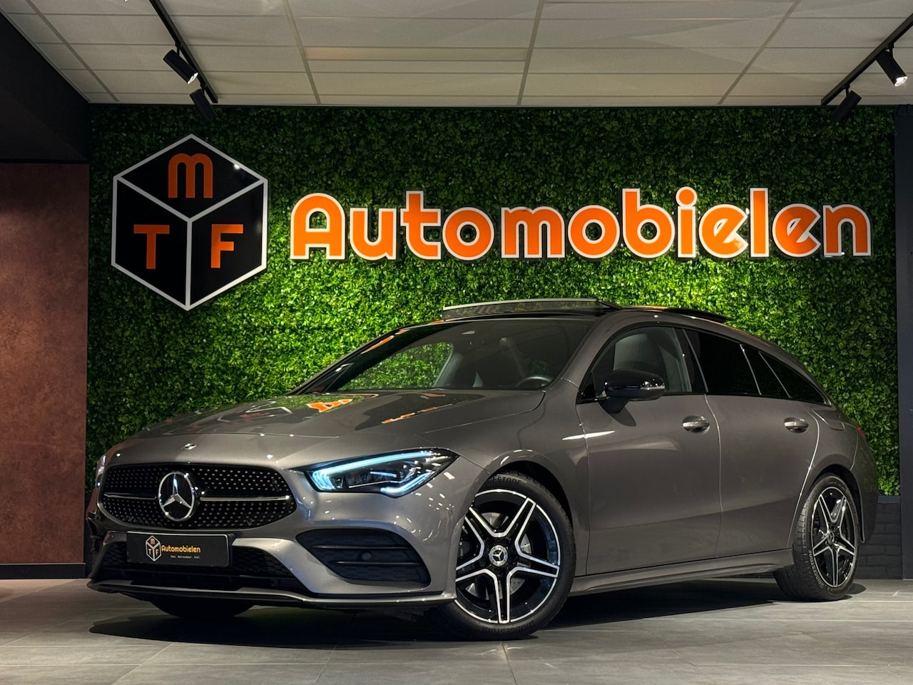 Mercedes-Benz CLA-klasse Shooting Brake - 200 Business Solution AMG |PANO|SFEER|BOMVOL|NIEUWSTAAT - AutoWereld.nl