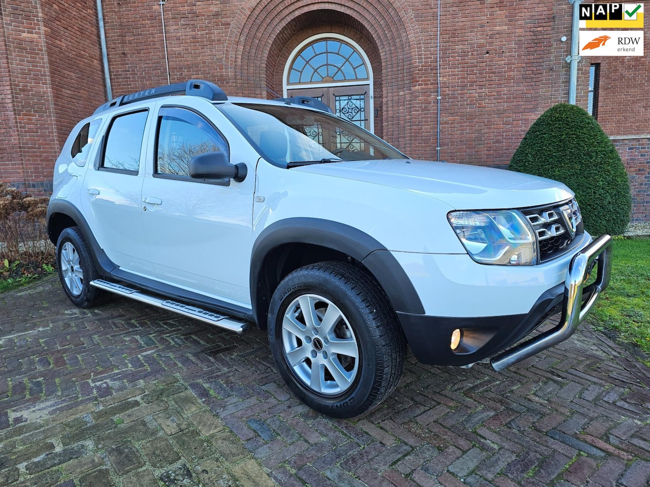 Dacia Duster - 1.2 TCe 4x2 Lauréate AIRCO *apk:11-2025* - AutoWereld.nl