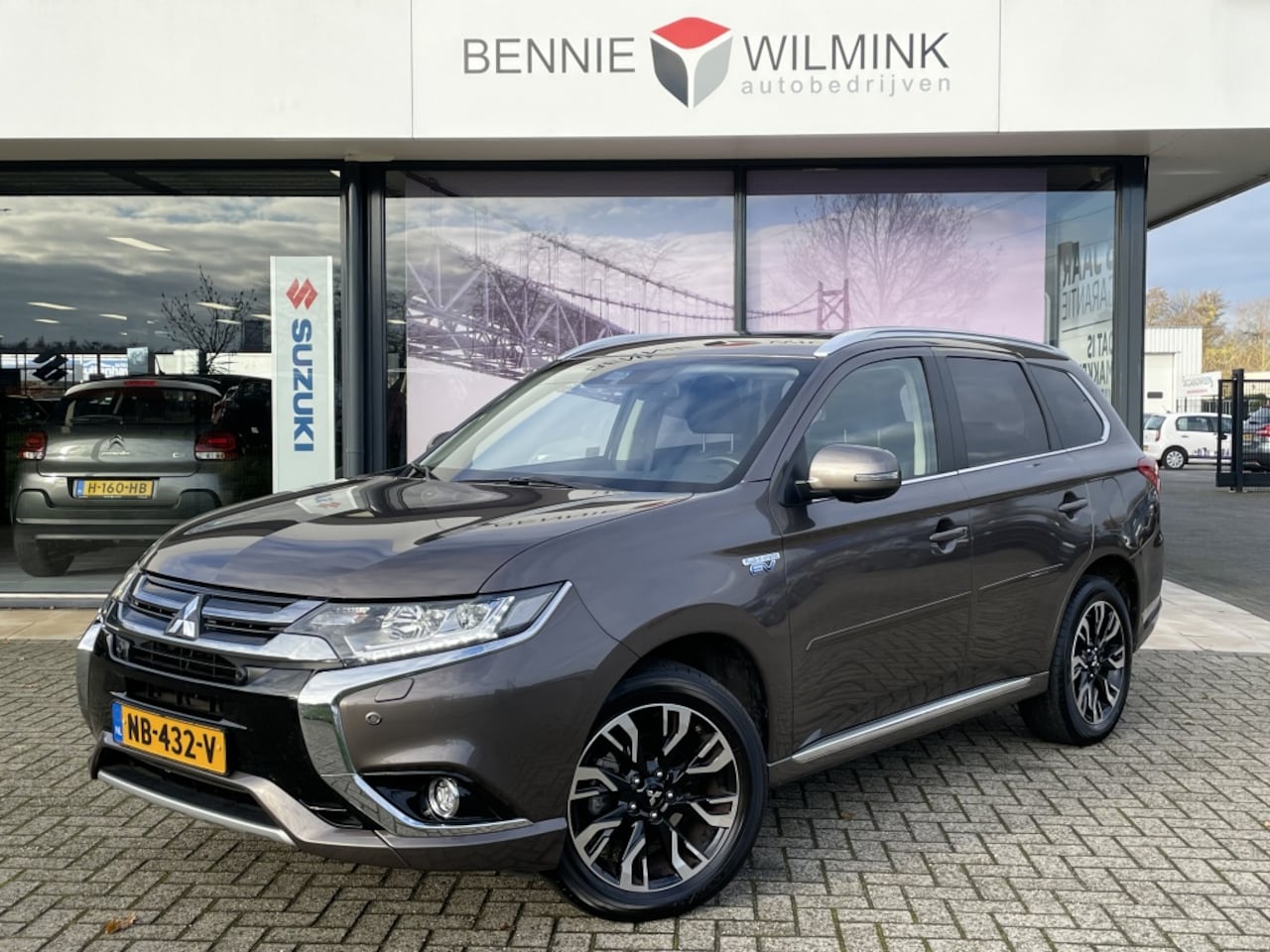 Mitsubishi Outlander - 2.0 PHEV Prestige 2.0 PHEV Prestige+ - AutoWereld.nl