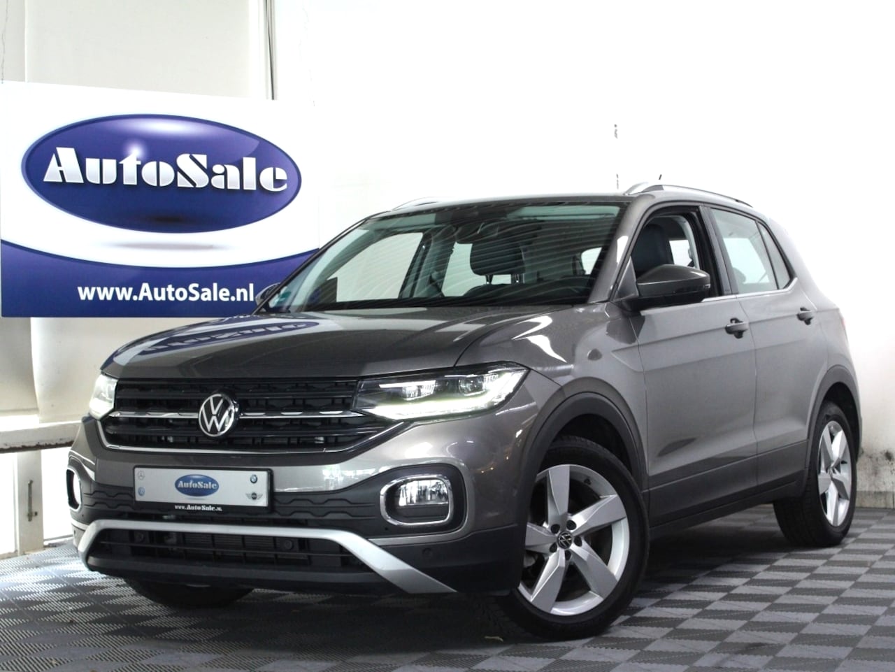 Volkswagen T-Cross - 1.0 TSI DSG Style CARPLAY ACC DAB CAMERA STOELVW '21 - AutoWereld.nl