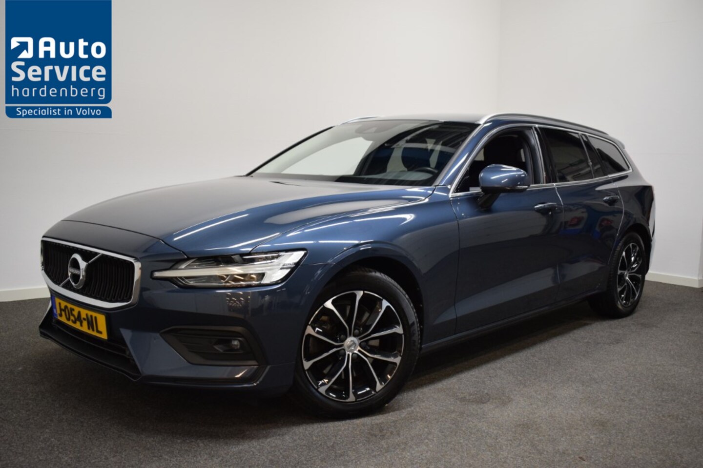 Volvo V60 - 2.0 B3 163pk AUT8 Mild Hybr. BNS Pro Adapt. Cruise/ Camera/ Trekhaak/ Apple Android auto - AutoWereld.nl