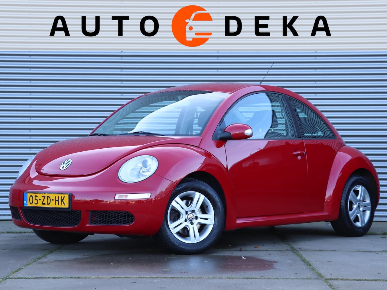 Volkswagen New Beetle - 1.6 Trendline *1e Eigenaar*Dealeronderh.* - AutoWereld.nl