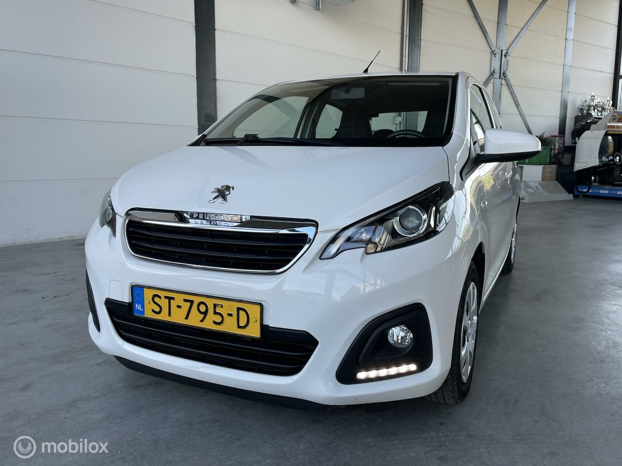 Peugeot 108 - 1.0 e-VTi Active TOP! 5 deurs airco - AutoWereld.nl