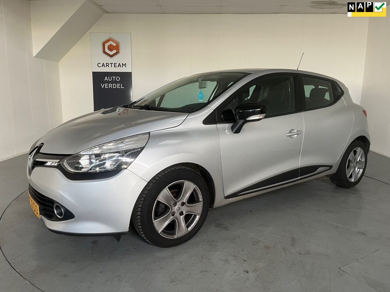 Renault Clio - 0.9 TCe Expression Airco, LMV, Navigatie - AutoWereld.nl