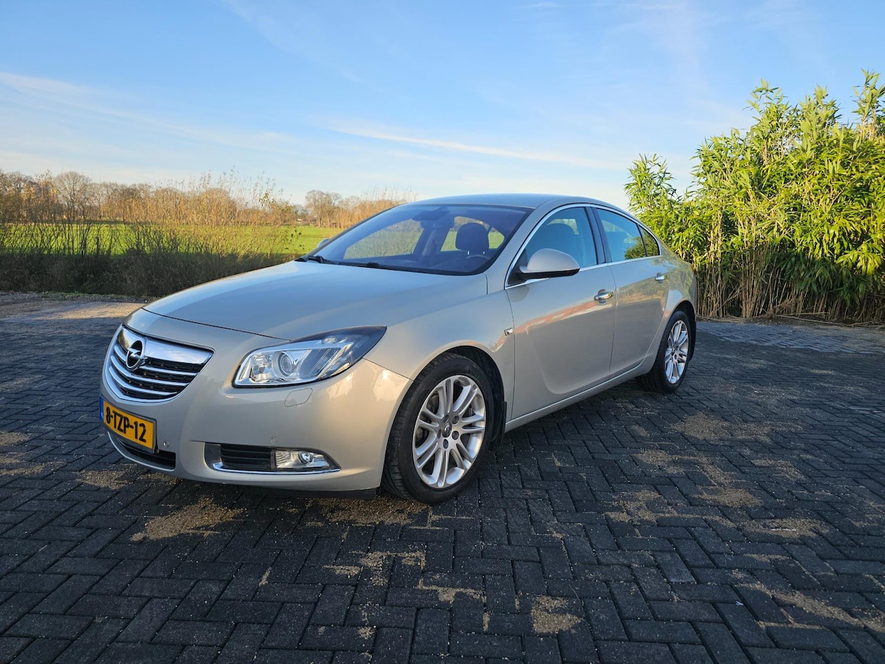 Opel Insignia - 1.8 Edition 2010! nieuwe APK - AutoWereld.nl