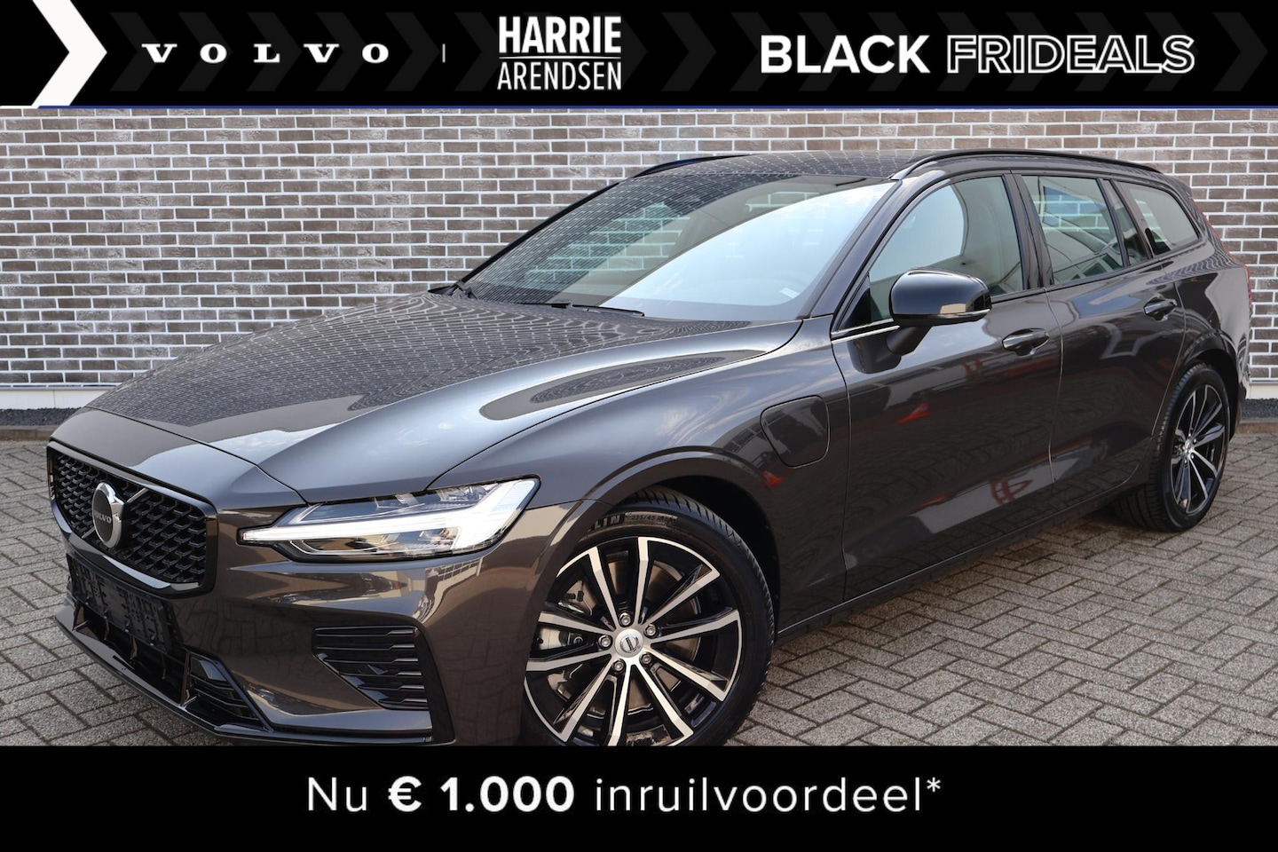 Volvo V60 - Recharge T6 AWD Plus Dark | Adaptieve Cruise Control | Nappa Sportstoelen | Stoel- en stuu - AutoWereld.nl