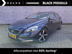 Volvo V40 - T3 150pk Momentum | Trekhaak afneembaar | Verwarmbare voorruit | R-Design achterbumper | D