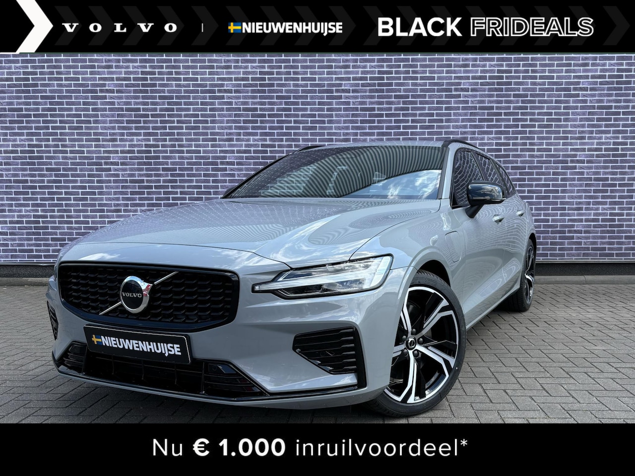 Volvo V60 - T6 Recharge AWD Plus Dark Long Range - Direct leverbaar, voorraad! - | Sportstoelen | 19" - AutoWereld.nl