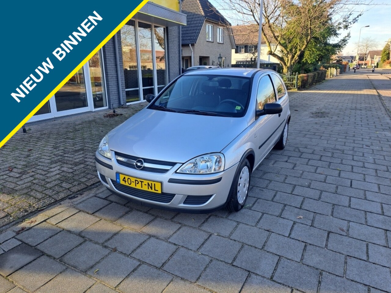 Opel Corsa - 1.2-16V Rhythm 1.2-16V Rhythm - AutoWereld.nl