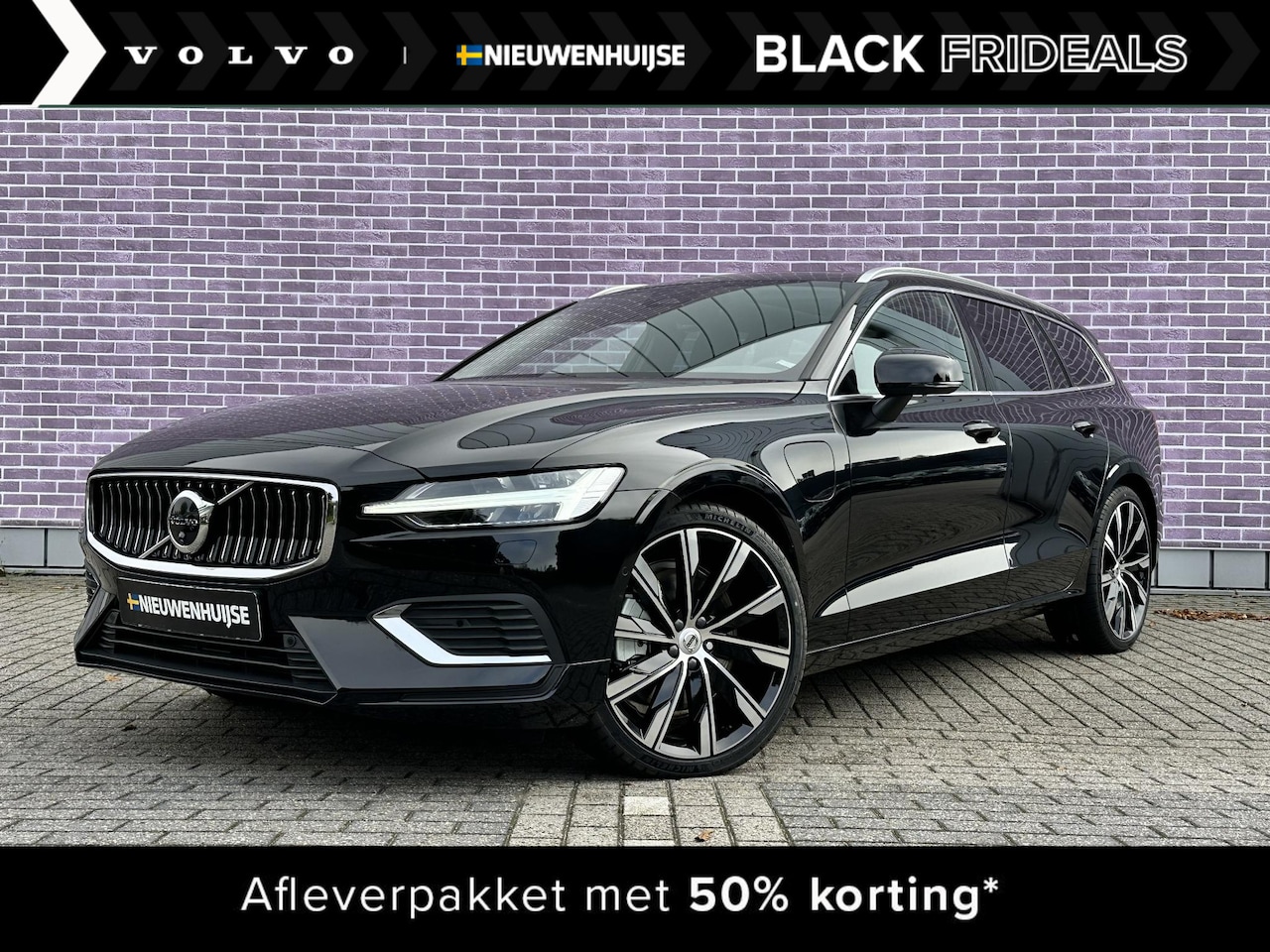 Volvo V60 - T6 Recharge AWD Ultra Bright | Long Range | Panoramadak | Getint glas | Adaptieve Cruise | - AutoWereld.nl