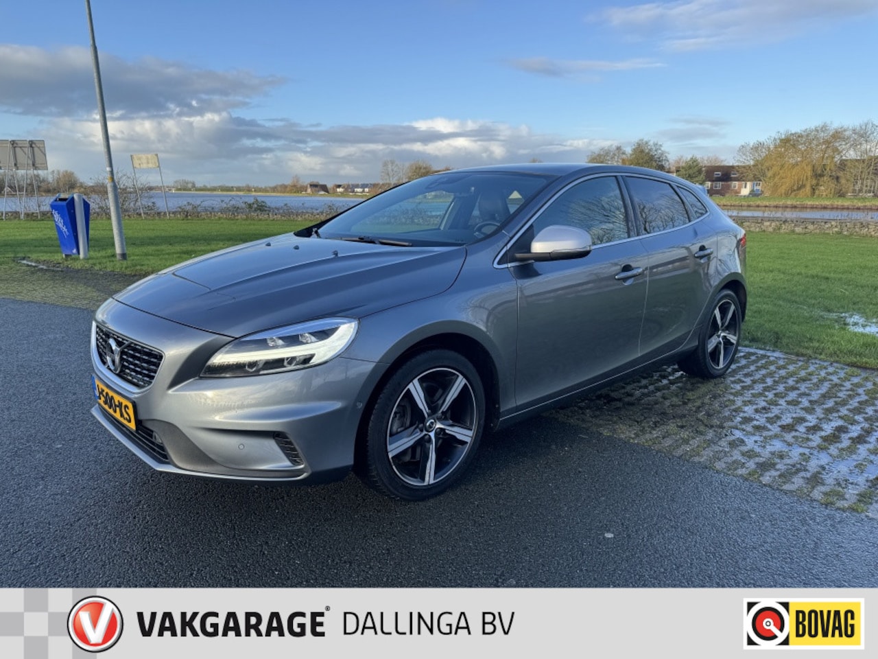 Volvo V40 - 1.5 T3 Polar+ Sport | Trekhaak - AutoWereld.nl