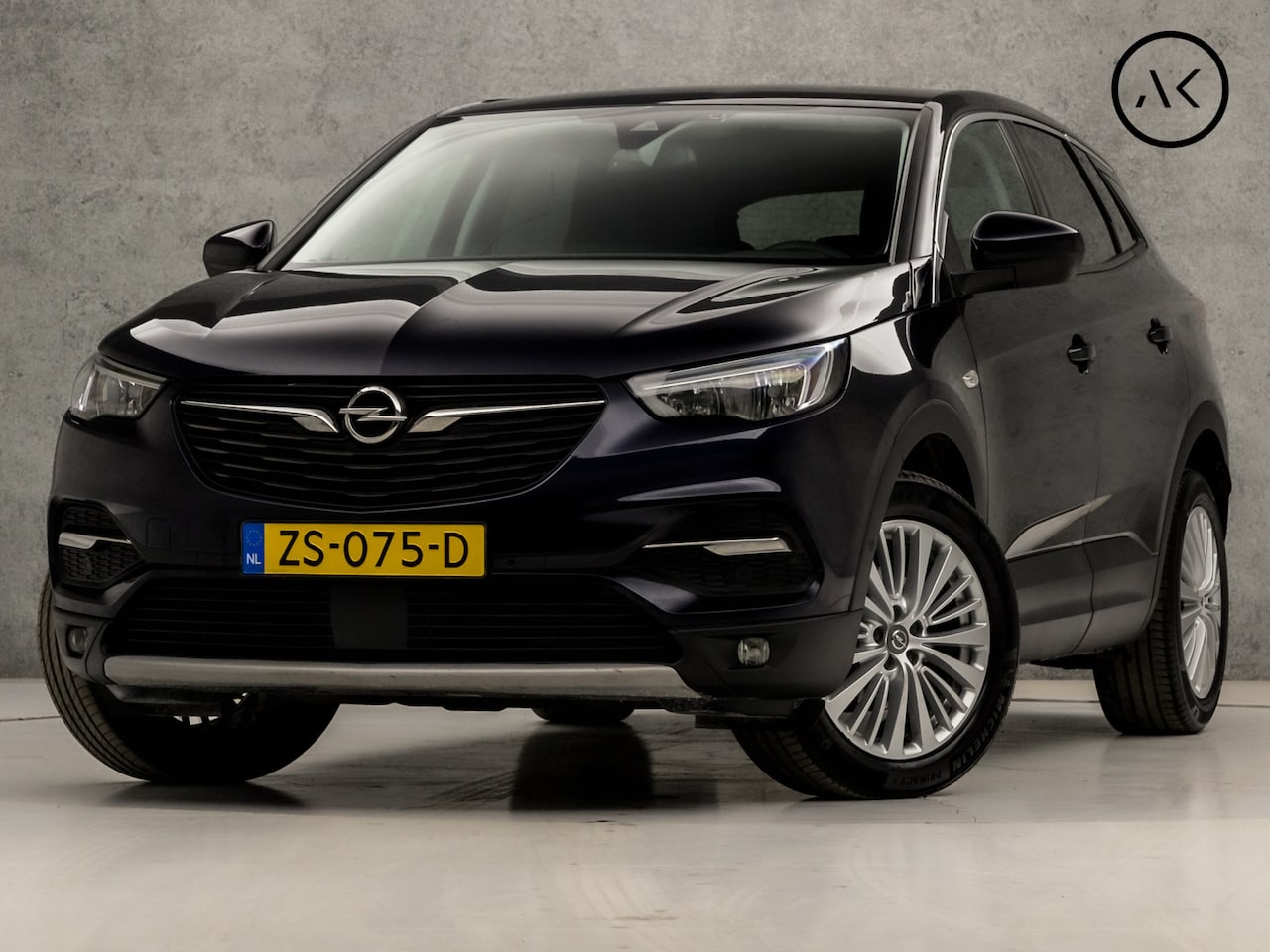 Opel Grandland X - 1.2 Turbo Innovation Automaat (APPLE CARPLAY, NAVIGATIE, CAMERA, LEDER, GETINT GLAS, SPORT - AutoWereld.nl