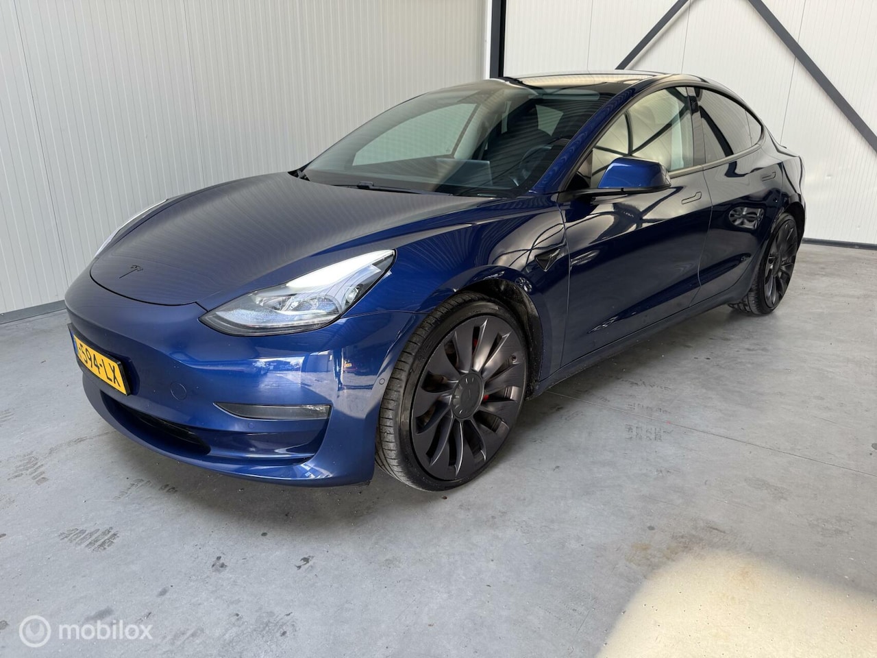 Tesla Model 3 - Long Range RWD Long Range AWD 75 kWh 19 inch Nette auto BTW - AutoWereld.nl