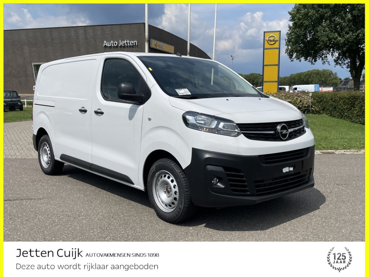 Opel Vivaro - 2.0 L2H1 145pk #RIJKLAAR# | Trekhaak | Verhoogd laadvermogen - AutoWereld.nl