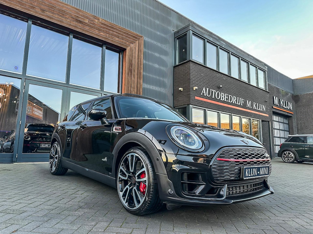 MINI Clubman - Mini 2.0 JCW ALL4 John Cooper Works F1 aut 306pk Blackline/Bomvol,btw/np:72.000,- - AutoWereld.nl