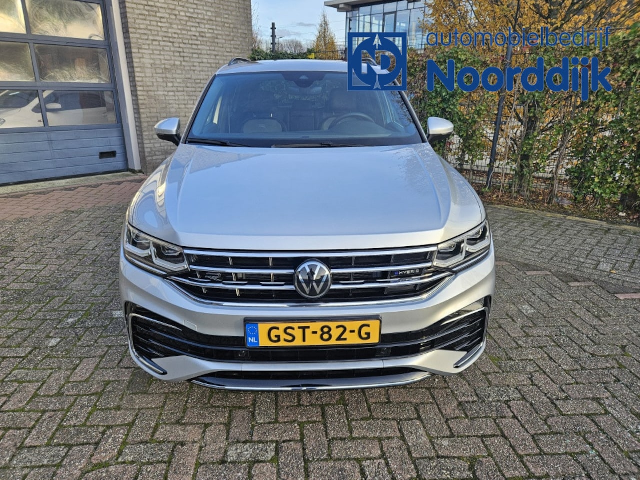 Volkswagen Tiguan - 1.4 TSI eHybrid R-Line Business 1.4 TSI eHybrid R-Line Business 245 pk - AutoWereld.nl