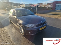 BMW 1-serie - 118i Business Line