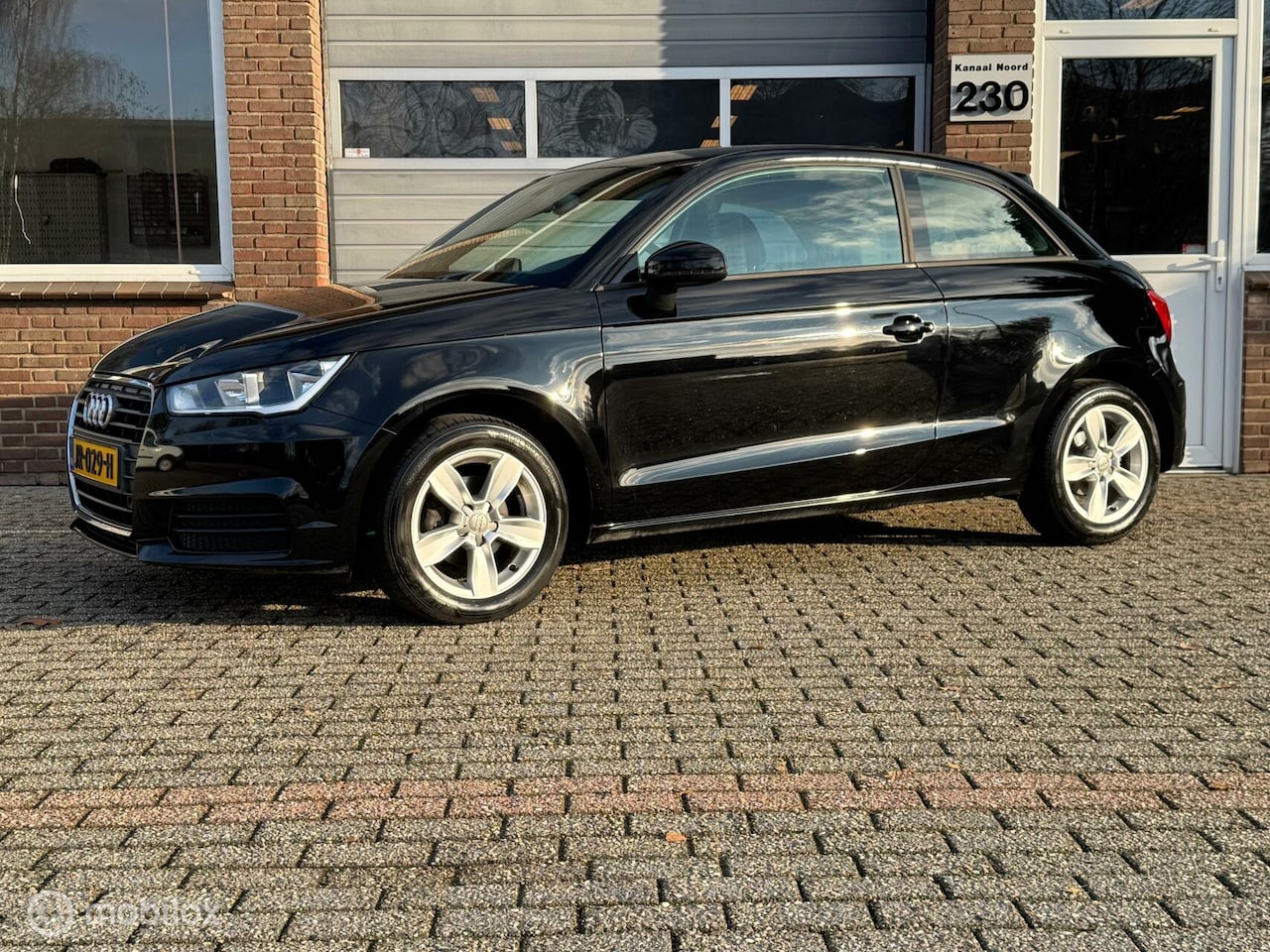 Audi A1 - 1.0 TFSI NAVI/ECC-AIRCO/CRUISE/MF-STUUR - AutoWereld.nl