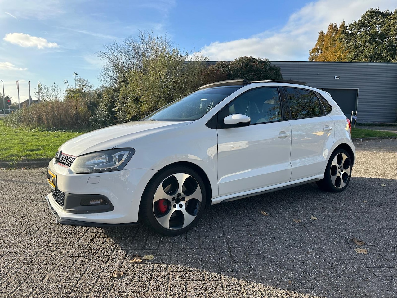 Volkswagen Polo - 1.4 TSI GTI Pano/Clima/Cruise/Parkeersens/Vol - AutoWereld.nl