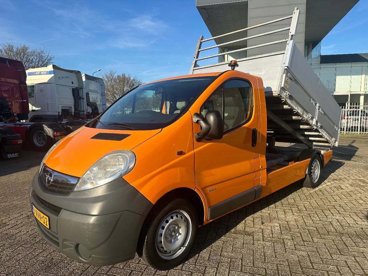 Opel Vivaro - VIVARO + KIPPER + NEW APK/TUV / NEW SERVICE - AutoWereld.nl