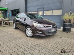 Opel Astra Sports Tourer - 1.4 Turbo Sport + Airco/ Trekhaak/ Stoelverwarming