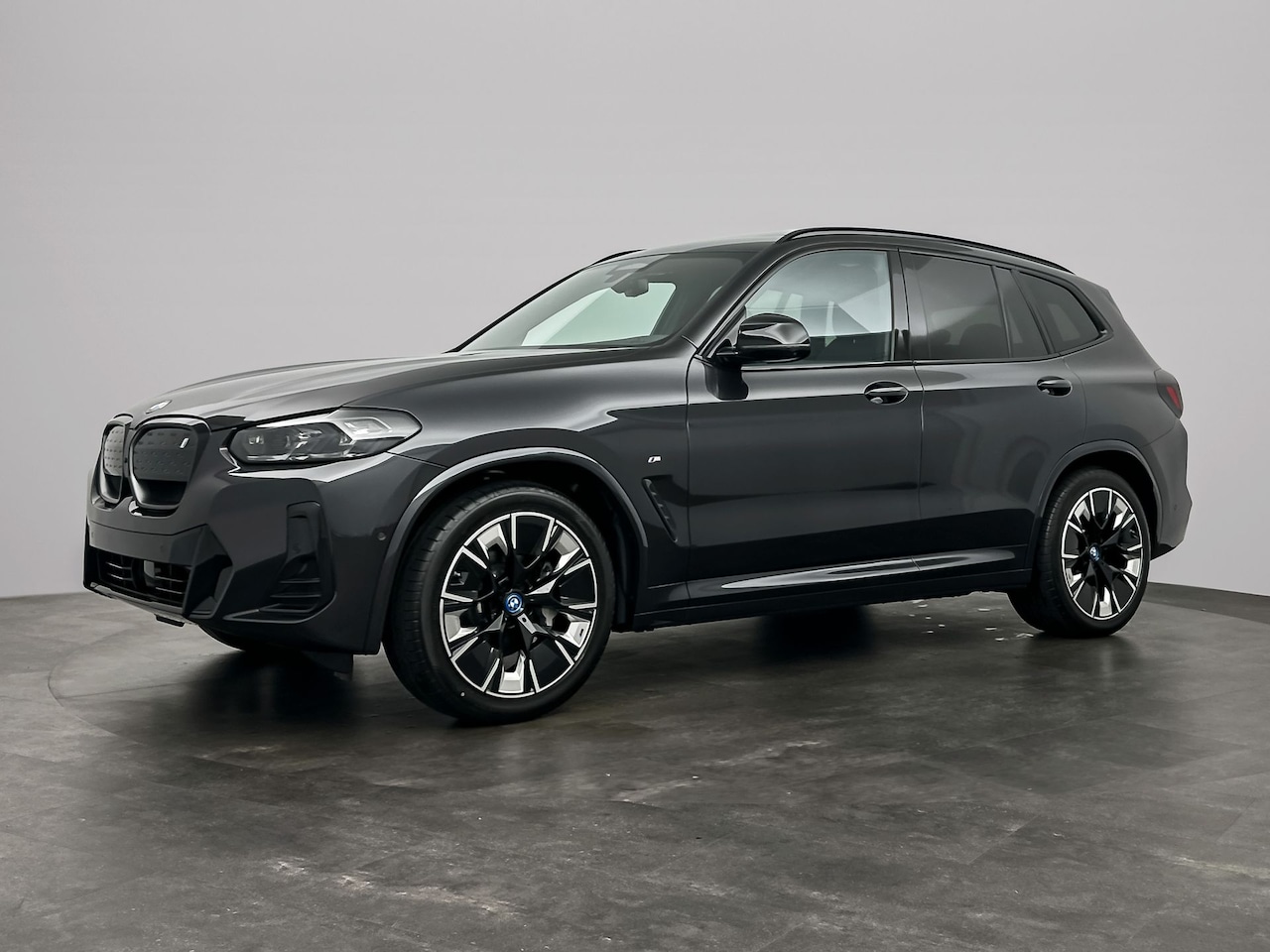 BMW iX3 - High Executive Glazen Panoramdak | Head-Up Display | Harman Kardon | Trekhaak - AutoWereld.nl