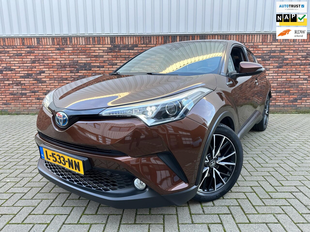 Toyota C-HR - 1.8 Hybrid Executive |Leer|Camera|Stoelvw.| - AutoWereld.nl