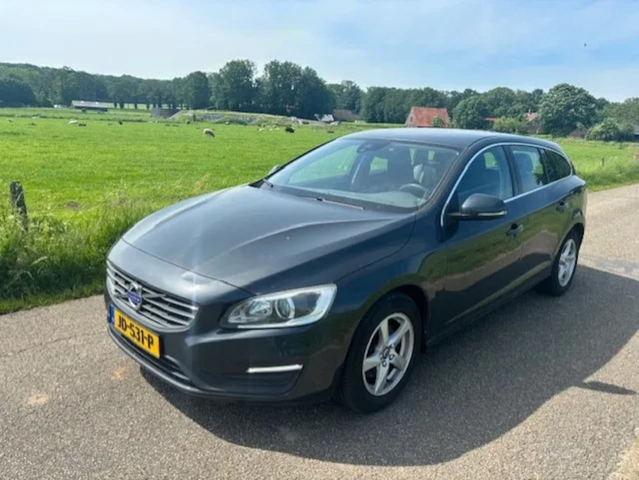 Volvo V60 - 2.0 D2 Nordic 2.0 D2 Nordic+ - AutoWereld.nl