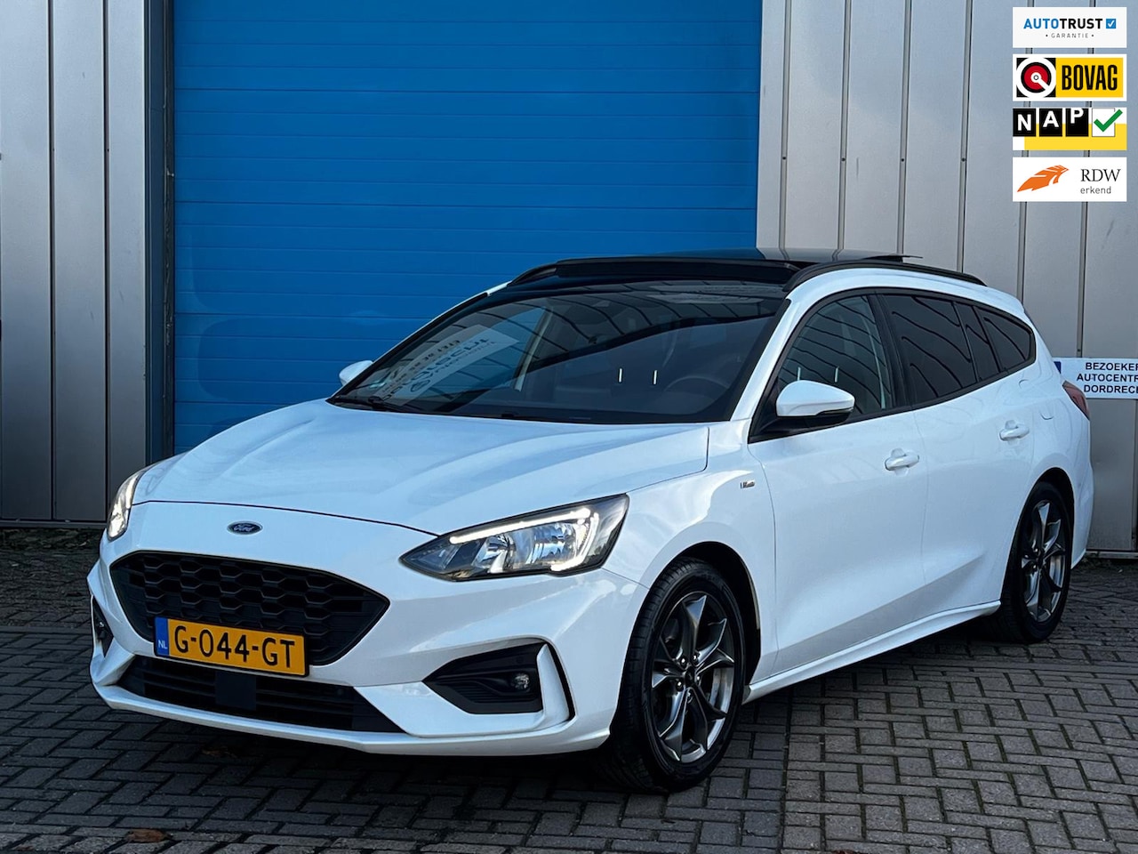 Ford Focus Wagon - 1.0 EcoBoost ST Line Business PANO DEALER OND 1 EIG - AutoWereld.nl