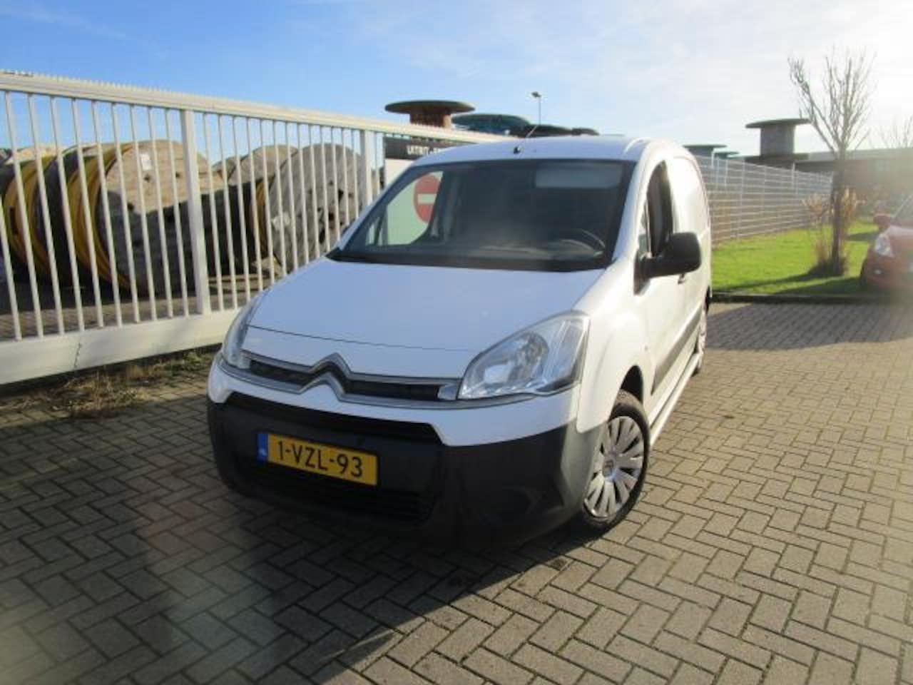 Citroën Berlingo - 1.6 HDI 500 Club Economy 1.6 HDI 500 Club Economy, 3 Pers, Airco, schuifdeur - AutoWereld.nl