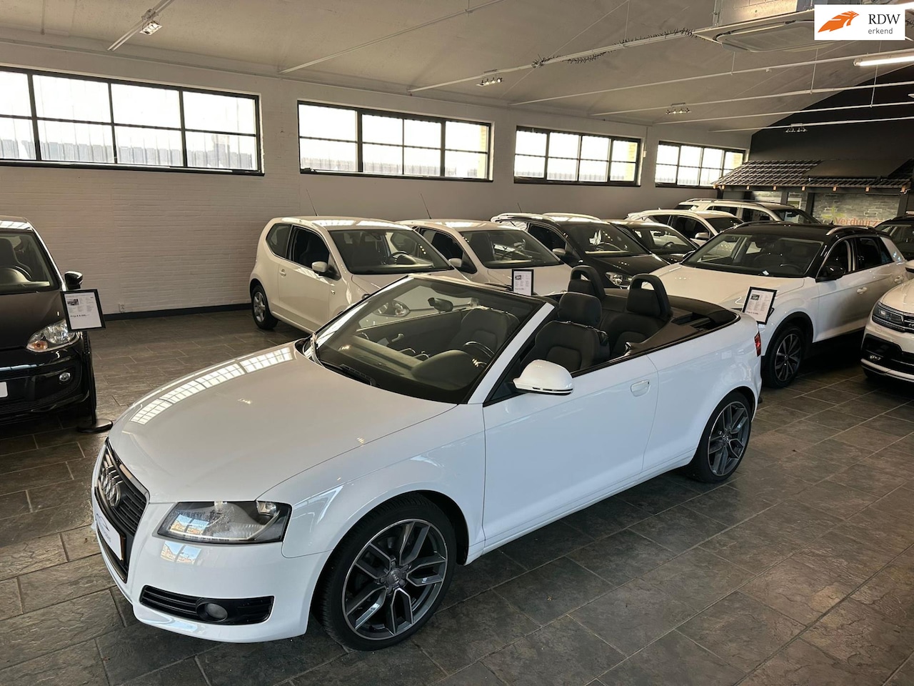 Audi A3 Cabriolet - 1.6 Attraction 1.6 Attraction - AutoWereld.nl