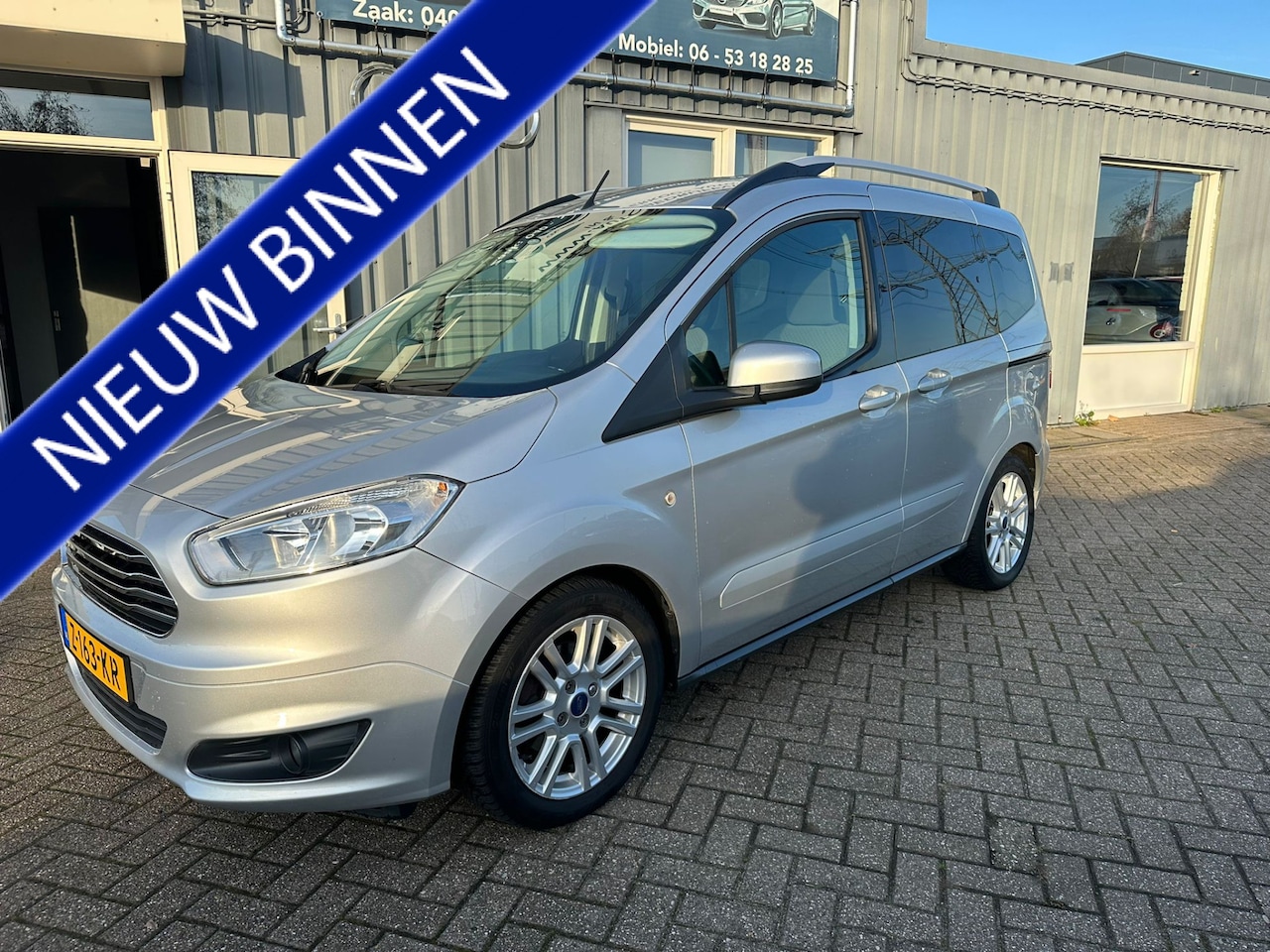 Ford Tourneo Courier - 1.0 Titanium 1.0 Titanium - AutoWereld.nl