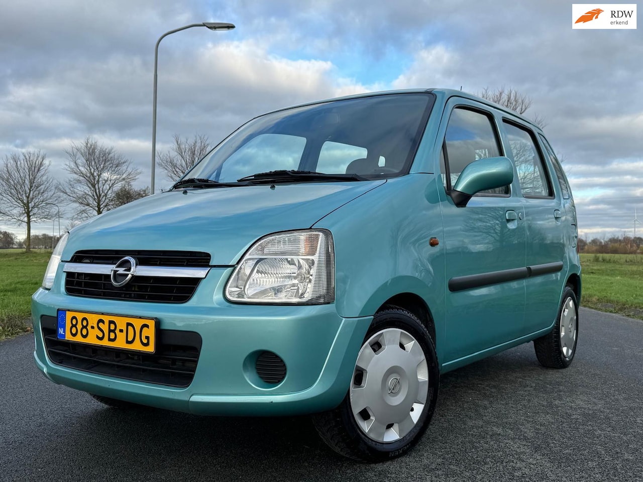 Opel Agila - 1.2-16V Flexx cool ! Airco ! Trekhaak Hoge Instap - AutoWereld.nl