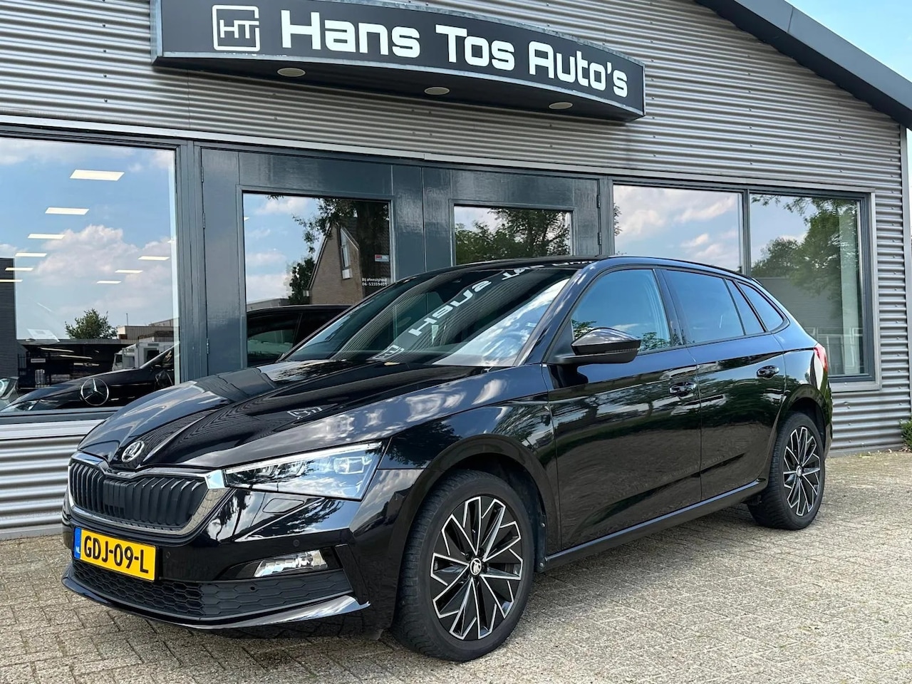 Skoda Scala - 1.0 TSI 110pk Sport Business / Carplay / 17"/ Camera - AutoWereld.nl