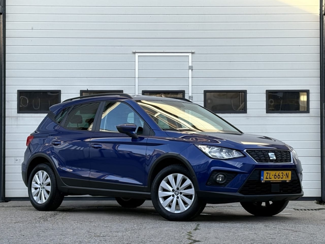 Seat Arona - 1.0 TSI Style Bus. Intense | Navi | Climate | Camera | Keyless - AutoWereld.nl