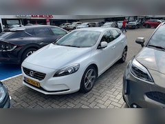 Volvo V40 - 1.6 T2 Momentum