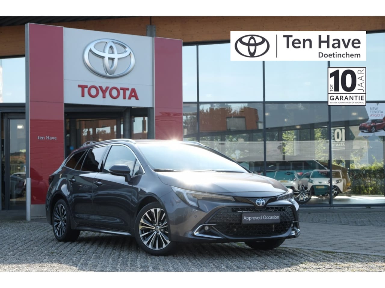 Toyota Corolla Touring Sports - 1.8 Hybrid 140PK First Edition Automaat | Apple CarPlay / Androi - AutoWereld.nl