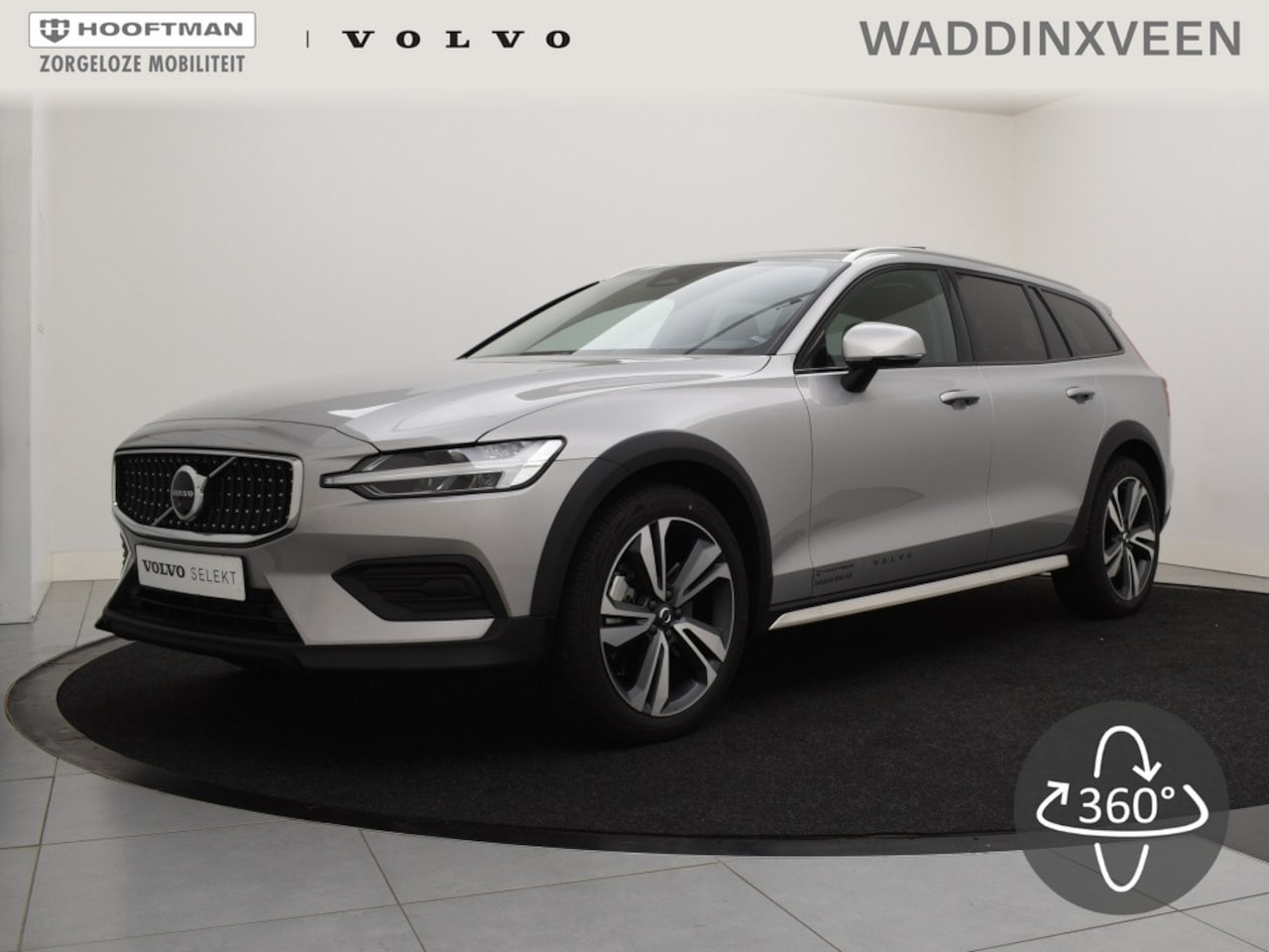 Volvo V60 Cross Country - B5 AUT(8) PLUS BRIGHT SCHUIFDAK ACC BLIS KEYLESS 360GR CAM - AutoWereld.nl