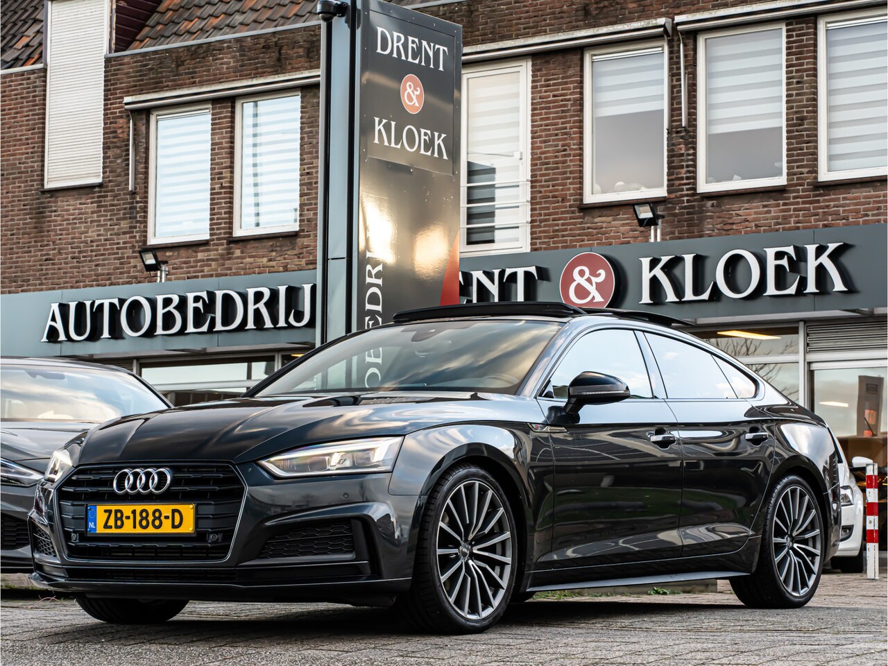 Audi A5 Sportback - 40 TFSI Sport S-line Edition PANO VIRTUAL DASH 19 INCH BLACK OPTIC 135000KM!! - AutoWereld.nl