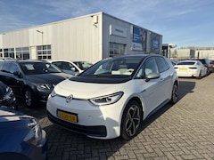 Volkswagen ID.3 - First Plus 58 kWh 204PK | €2000, - SEPP Subsidie | Camera Achter | Stoel+Stuurwielverwarmi