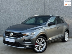 Volkswagen T-Roc - 1.5 TSI Sport | DSG | Pano | Virtual cockpit | Lane assist | ACC | Carplay | Zwarte hemel