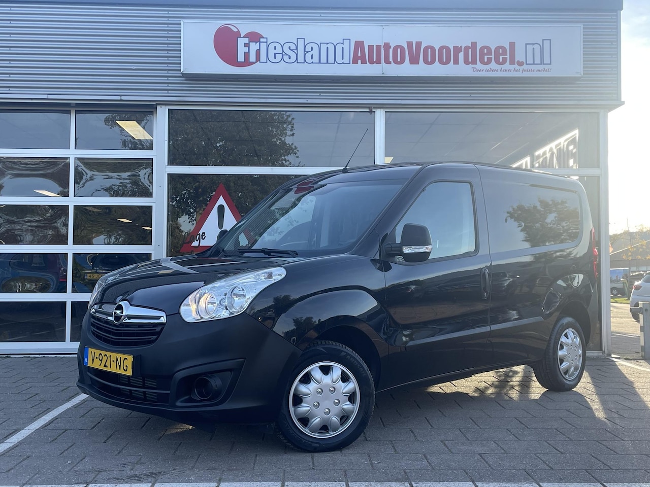 Opel Combo - 1.3 CDTi L1H1 Edition / 1 Jaar Garantie! / 134.460 KM! / Nette Bus / BTW - AutoWereld.nl