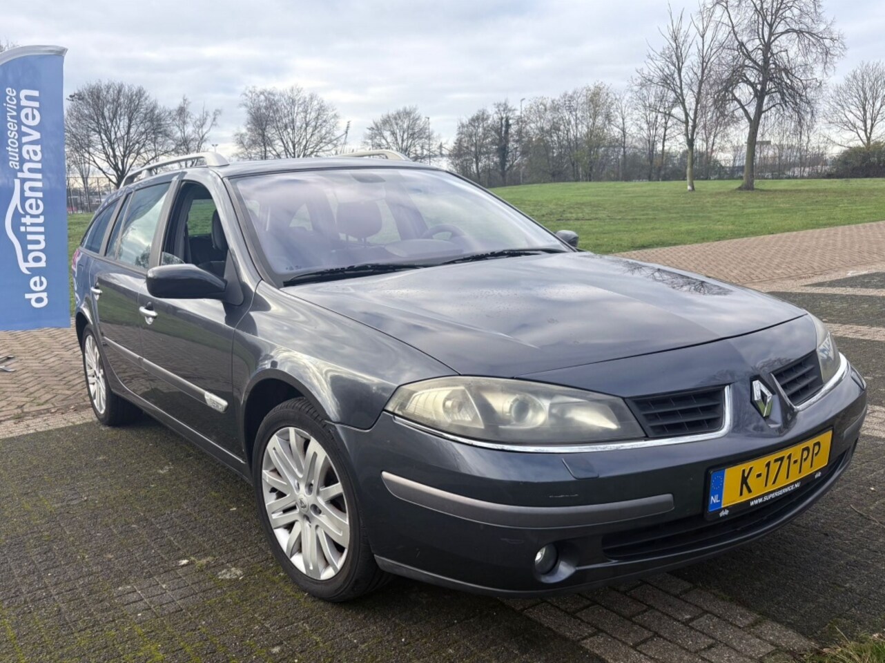 Renault Laguna Grand Tour - 2.0-16V Privilège 2.0-16V Privilège - AutoWereld.nl