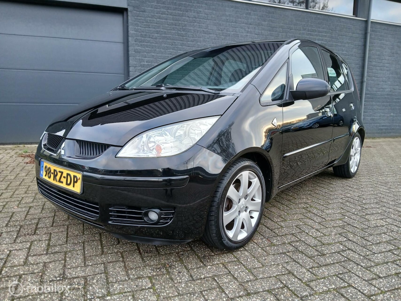 Mitsubishi Colt - 1.5 5-Deurs/Leer/Stoelverwarming - AutoWereld.nl