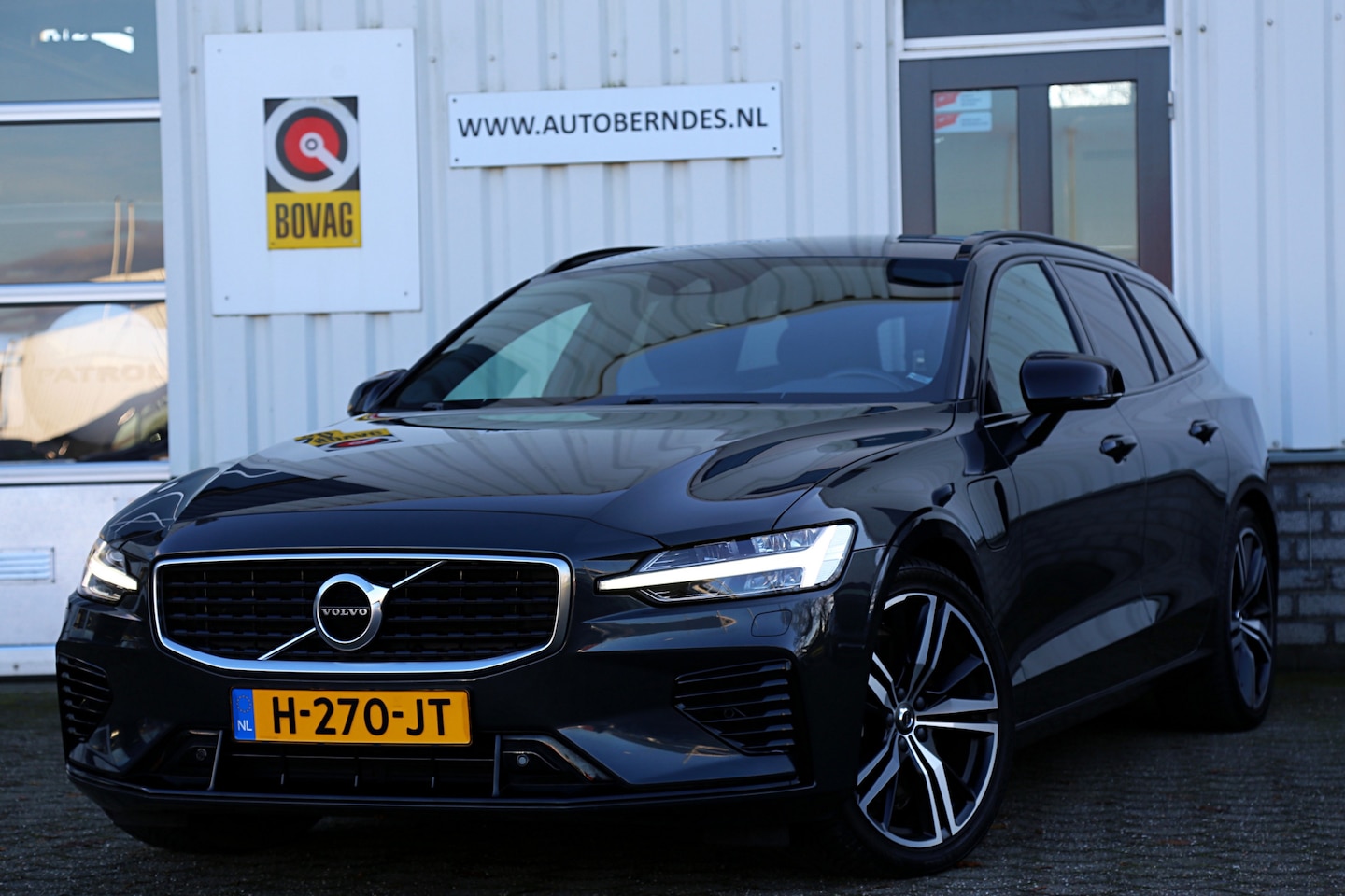 Volvo V60 - 2.0 T6 Twin Engine Plug in hybride PHEV AWD R-Design*NL-Auto*Perfect Onderh.*BTW*Elek. Tre - AutoWereld.nl